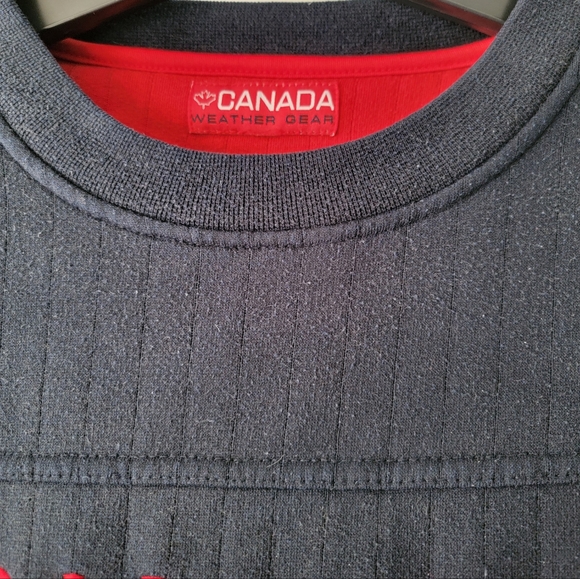 Vintage,  Canada sweater size XL - Picture 4 of 6